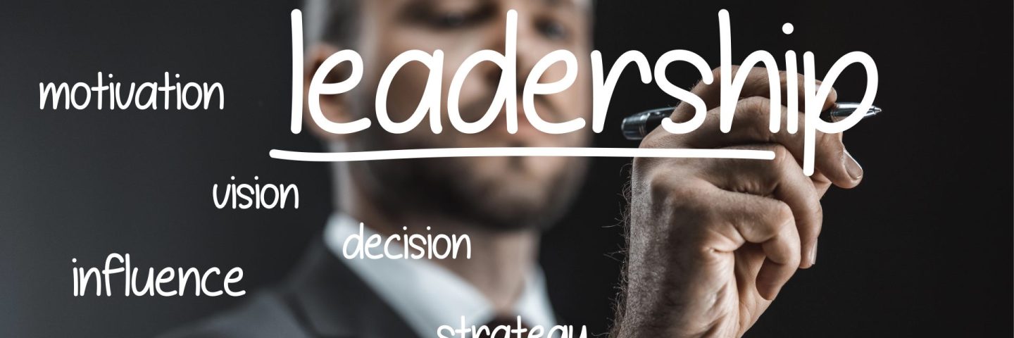 De evolutie van leiderschap: essentiële strategieën voor het gedijen in een snel veranderende zakelijke omgeving