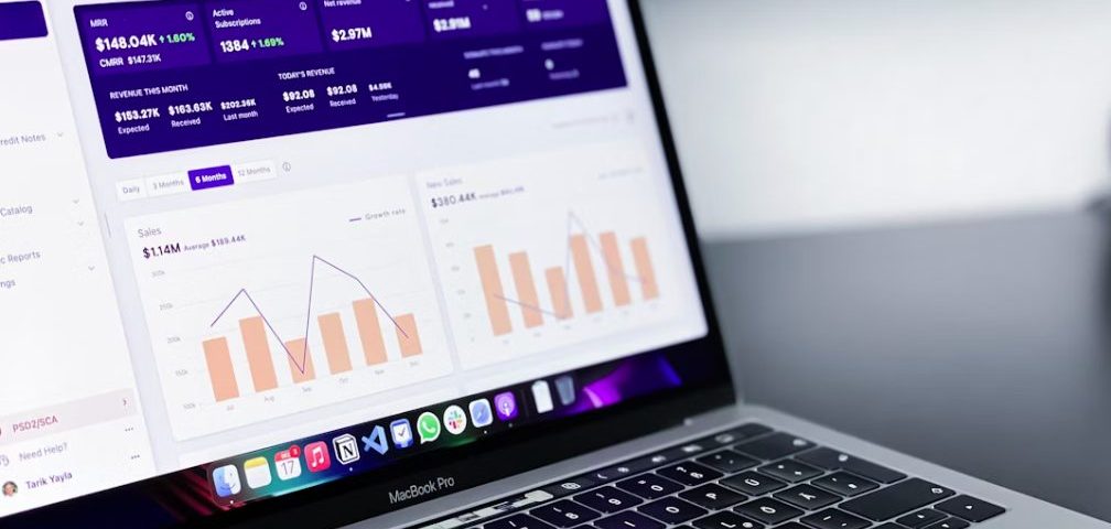 Van losse data naar een helder overzicht: laat je data dashboard slim instellen