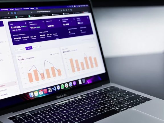 Van losse data naar een helder overzicht: laat je data dashboard slim instellen